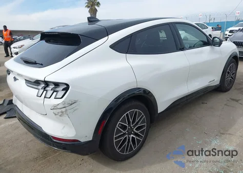 2024 Ford Mustang Mach-E Premium z USA, uszkodzony, nr VIN 3FMTK3SUXRMA46630